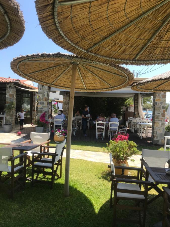 Bara Otel Neos Marmaras